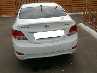 2013 Hyundai Solaris I, белый, 900000 рублей, вид 5