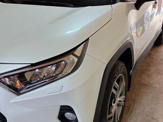2020 Toyota RAV4 V (XA50), белый, 3600000 рублей, вид 3