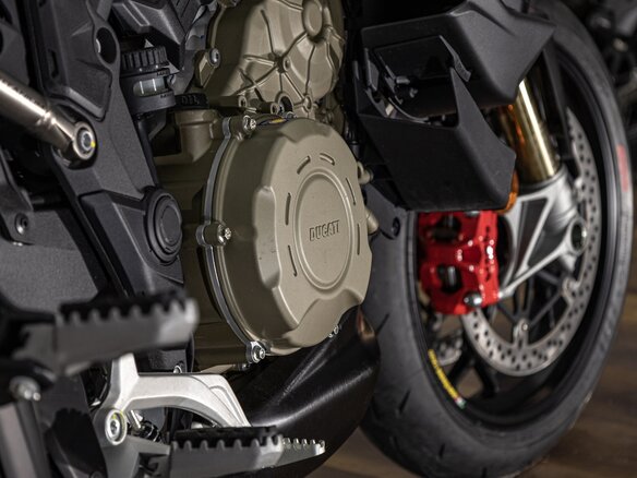 2026 Ducati Multistrada V4, белый, 4490000 рублей - вид 6