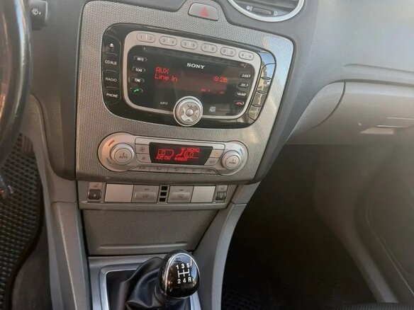 2011 Ford Focus II Рестайлинг, чёрный, 380000 рублей - вид 6