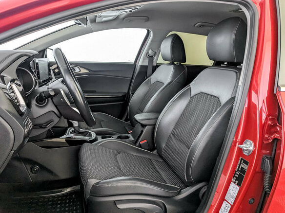 2021 Kia Ceed III, красный, 2145000 рублей - вид 19