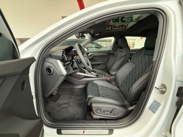 2025 Audi A3L 35 TFSI IV (8Y) Рестайлинг, белый, 4200000 рублей - вид 6