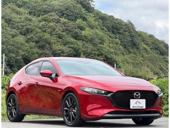 2023 Mazda 3 IV (BP), красный, 1420000 рублей - вид 2
