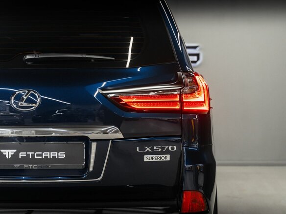 2018 Lexus LX 570 III Рестайлинг 2, синий, 9994000 рублей - вид 17