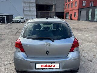 2009 Toyota Vitz II (XP90), серый, 600000 рублей, вид 3