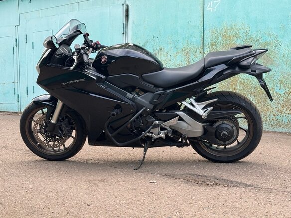 2017 Honda VFR 800, чёрный, 670000 рублей - вид 3