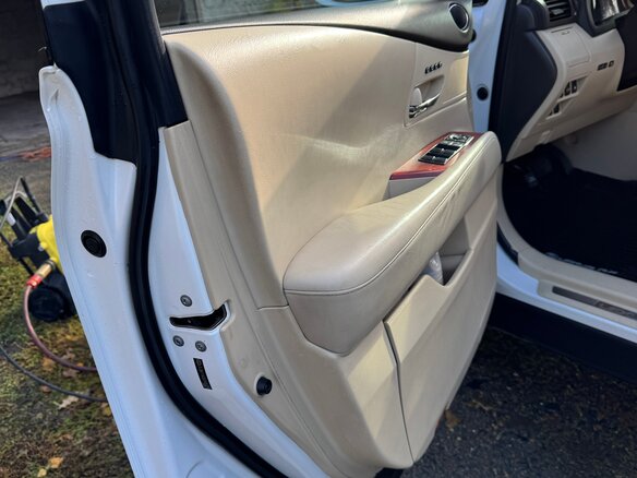 2011 Lexus RX 350 III, белый, 2150000 рублей - вид 9