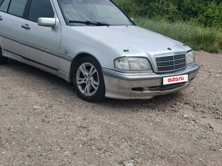1998 Mercedes-Benz C-Класс 250 I (W202) Рестайлинг, белый, 260000 рублей, вид 2
