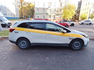 2017 Kia Ceed II Рестайлинг, белый, 500000 рублей, вид 2