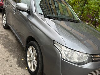 2012 Mitsubishi Outlander III, серый, 1189000 рублей, вид 3