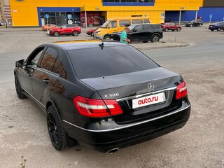 2009 Mercedes-Benz E-Класс 300 IV (W212, S212, C207), чёрный, 1150000 рублей, вид 3