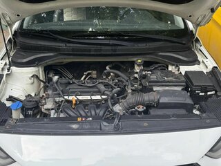 2018 Hyundai Solaris II, белый, 730000 рублей, вид 5