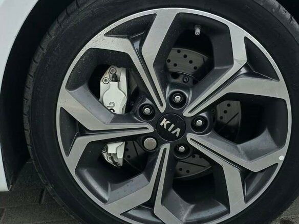 2018 Kia Ceed III, белый, 1770000 рублей - вид 18