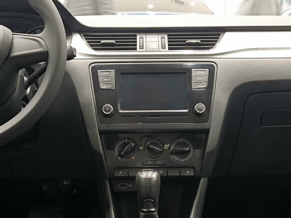 2019 Skoda Rapid I Рестайлинг, белый, 1299000 рублей - вид 14