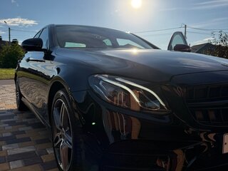 2020 Mercedes-Benz E-Класс 200 V (W213, S213, C238), чёрный, 4400000 рублей, вид 1