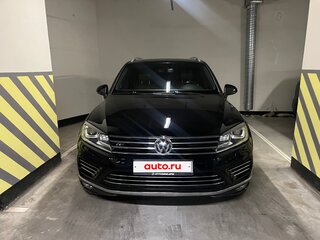 2016 Volkswagen Touareg II Рестайлинг, чёрный, 3300000 рублей, вид 2