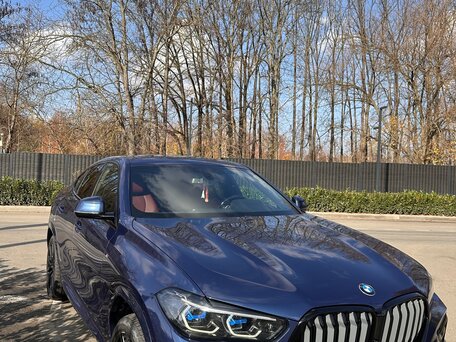2021 BMW X6 40i III (G06), синий, 8350000 рублей, вид 2