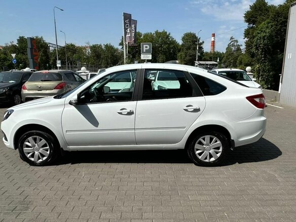 2026 Lada (ВАЗ) Granta I Рестайлинг, белый, 1126000 рублей - вид 8