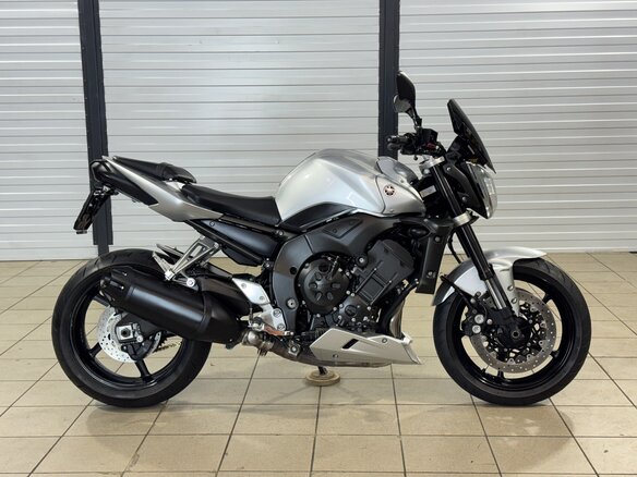 2011 Yamaha FZ1, серебристый, 695000 рублей - вид 2