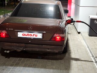 1986 Mercedes-Benz W124 300, коричневый, 580000 рублей, вид 4