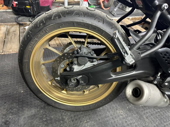 2020 Yamaha XSR700, красный, 835000 рублей - вид 3