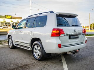 2015 Toyota Land Cruiser 200 Series Рестайлинг 1, белый, 4798000 рублей, вид 5