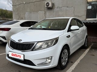2014 Kia Rio 6-speed III, белый, 800000 рублей, вид 1