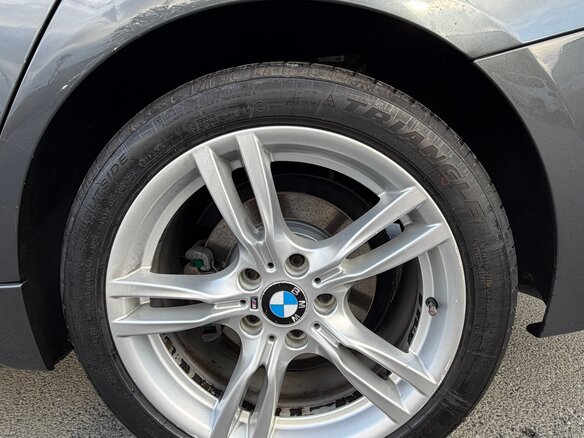 2018 BMW 3 серии 320i xDrive VI (F3x) Рестайлинг, серый, 2500000 рублей - вид 15