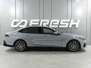 2024 BMW 5 серии 520i VIII (G60/G61/G68), серый, 6549000 рублей, вид 5