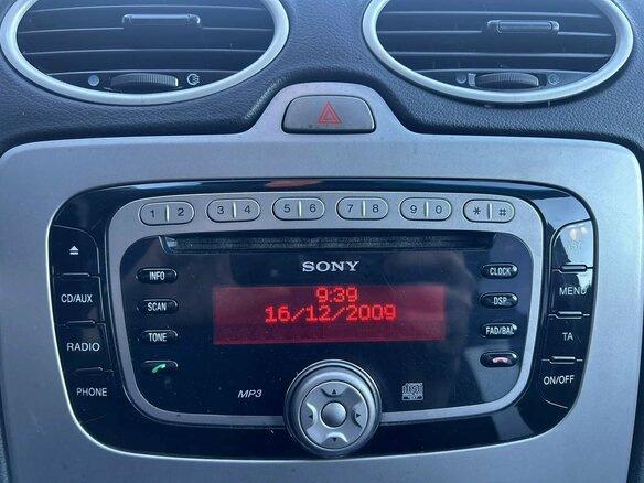 2009 Ford Focus II Рестайлинг, фиолетовый, 470000 рублей - вид 10