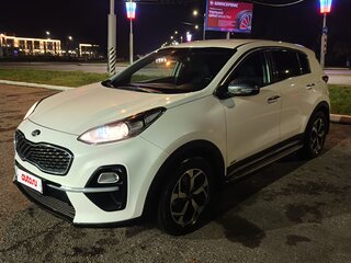 2018 Kia Sportage IV Рестайлинг, белый, 2400000 рублей, вид 1