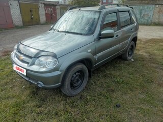 2016 Chevrolet Niva I Рестайлинг, серый, 650000 рублей, вид 1