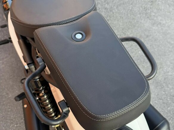 2026 Royal Enfield Shotgun, белый, 741000 рублей - вид 3