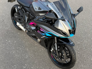 2024 Yamaha YZF-R7, серый, 1050000 рублей, вид 1