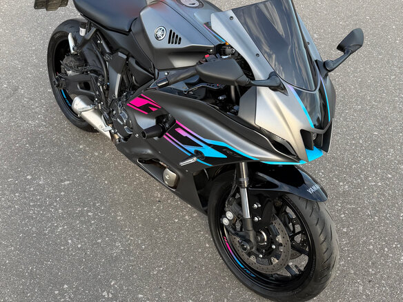 2024 Yamaha YZF-R7, серый, 1050000 рублей