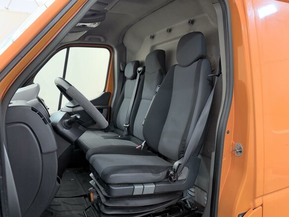 2015 Renault Master, оранжевый, 1699000 рублей - вид 6