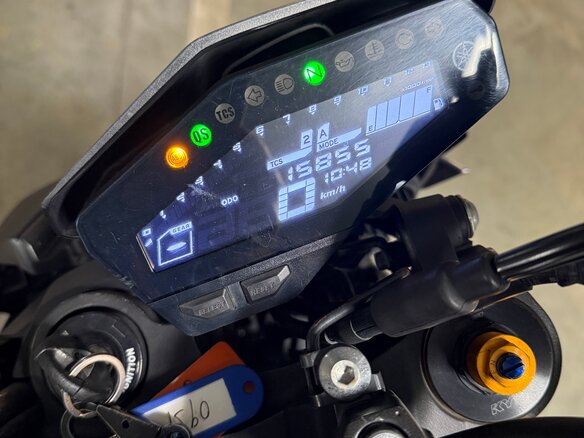2019 Yamaha MT-09 (FZ-09), серебристый, 700000 рублей - вид 5