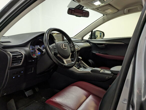 2019 Lexus NX 300 I Рестайлинг, серый, 3800000 рублей - вид 16