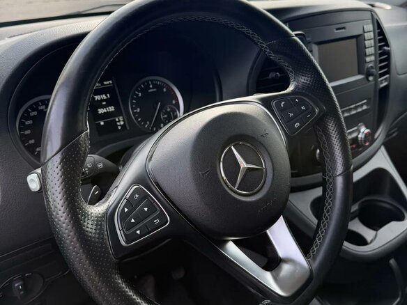 2020 Mercedes-Benz Vito, чёрный, 3500000 рублей - вид 2