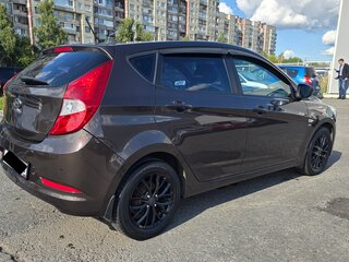 2016 Hyundai Solaris I Рестайлинг, коричневый, 950000 рублей, вид 3