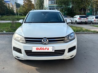 2013 Volkswagen Touareg II, белый, 2200000 рублей, вид 2