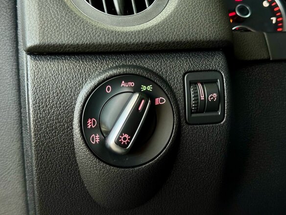 2014 Volkswagen Tiguan I Рестайлинг, чёрный, 1749000 рублей - вид 11