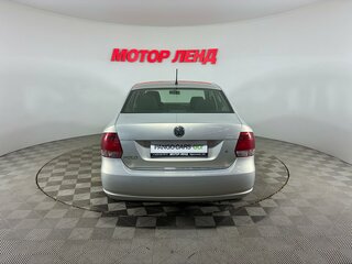 2013 Volkswagen Polo V, серебристый, 800000 рублей, вид 5