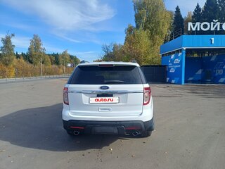 2015 Ford Explorer V, белый, 1850000 рублей, вид 3