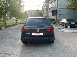 2010 Volkswagen Touareg II, чёрный, 1900000 рублей, вид 4