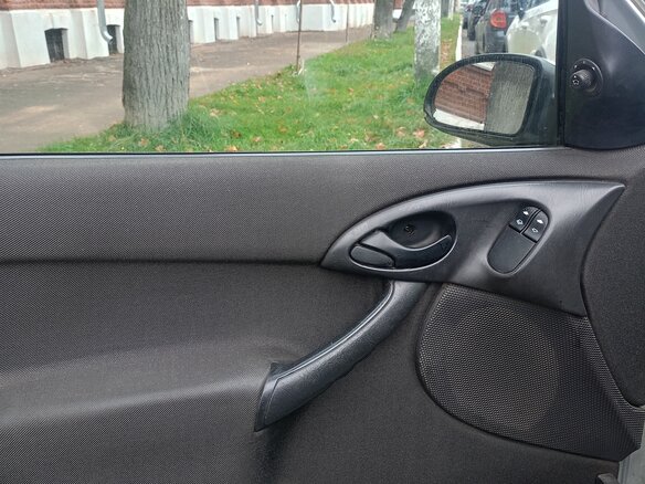 2004 Ford Focus I Рестайлинг, серый - вид 11