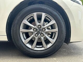 2022 Mazda 3 Axela IV (BP), белый, 1192000 рублей, вид 5