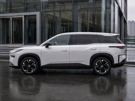 2026 Toyota bZ3X 58.3 kWh, серый, 2729512 рублей, вид 4