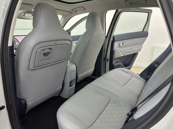 2026 Leapmotor A10 53 kWh, серый, 2300000 рублей - вид 16