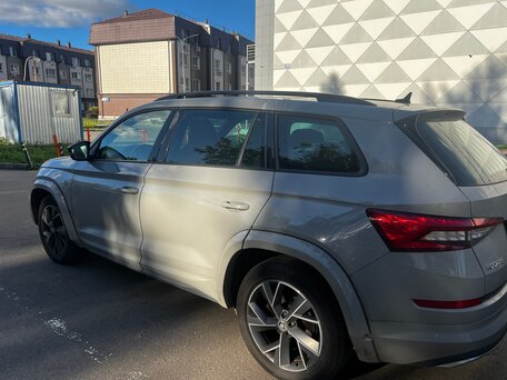 2019 Skoda Kodiaq I, серый, 3300000 рублей, вид 3